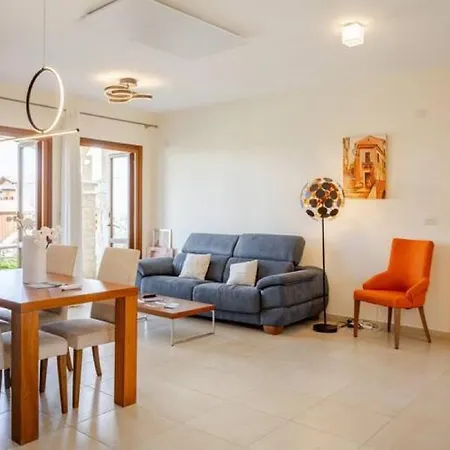 Gartenwohnung Mit Meerblick - Aphrodite Hills Erleben *